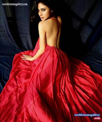 Nagini Mouni Roy