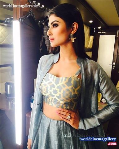 Nagini Mouni Roy