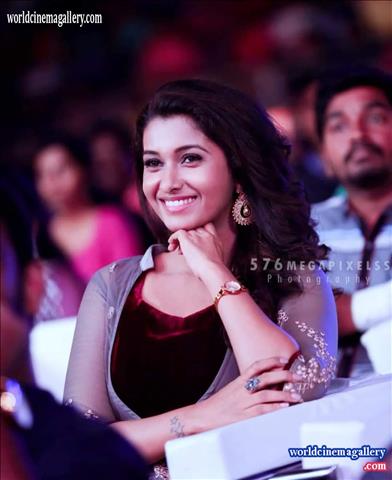 Priya Bhavani Shankar Stills At Vijay Awards 2018