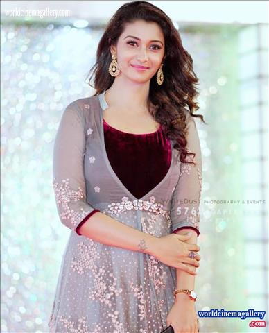 Priya Bhavani Shankar Stills At Vijay Awards 2018