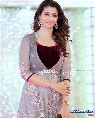 Priya Bhavani Shankar Stills At Vijay Awards 2018