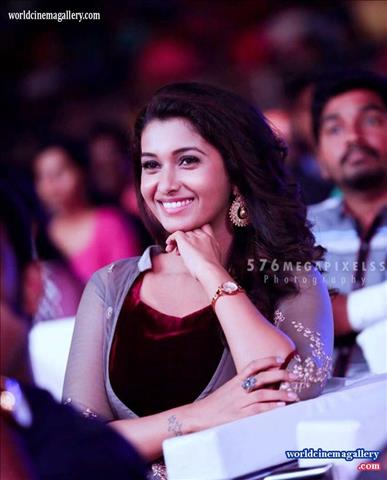 Priya Bhavani Shankar Stills At Vijay Awards 2018