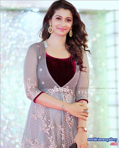 Priya Bhavani Shankar Stills At Vijay Awards 2018