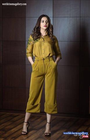 Rakul Preet Hot Stills - World Cinema Gallery