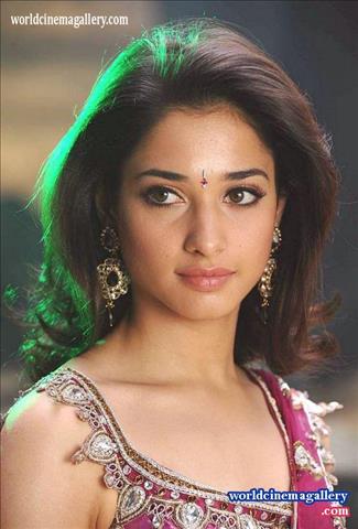 Tamanna Hot Stills in Badrinath