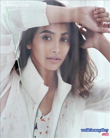 Pooja Hegde Latest Photoshoot
