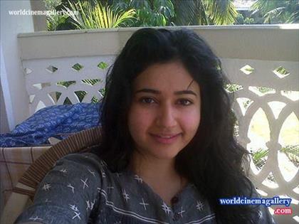 Poonam Bajwa Cute Stills - World Cinema Gallery