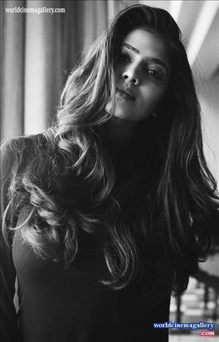 Malavika Mohanan Hot Stills