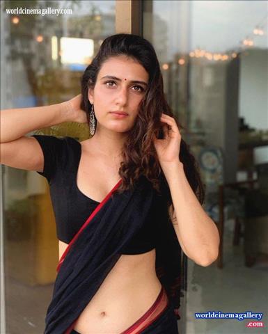 Fatima Sana Shaikh Hot Saree Stills