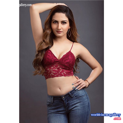 Zaara Yesmin Hot Stills