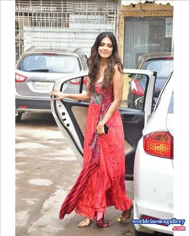 Malavika Mohanan Master Actress stills 