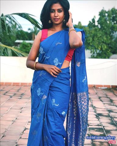 Roshni haripriyan bharathi kannamma Serial Actress