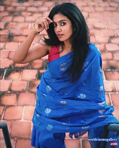 Roshni haripriyan bharathi kannamma Serial Actress
