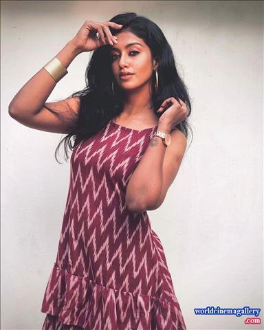 Roshni haripriyan bharathi kannamma Serial Actress