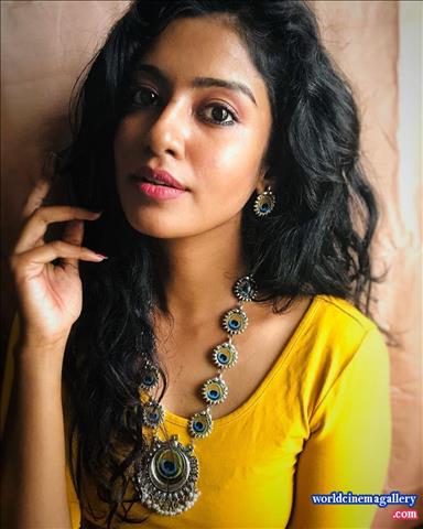 Roshni haripriyan bharathi kannamma Serial Actress