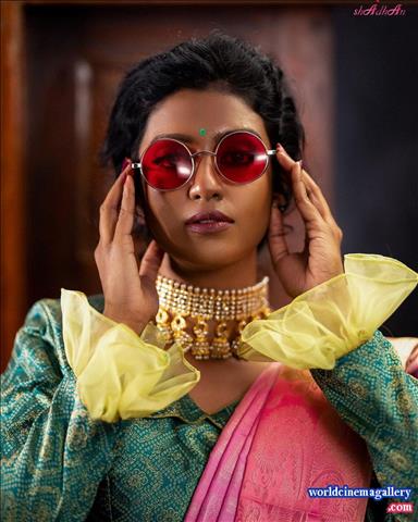 Roshni haripriyan bharathi kannamma Serial Actress