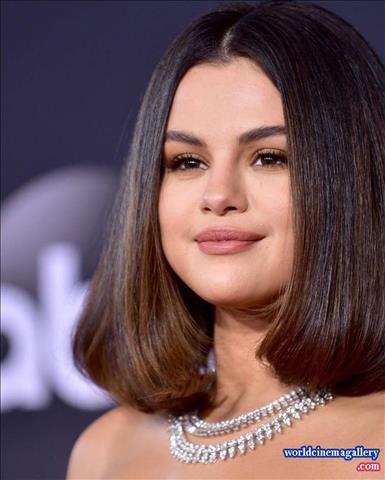 Selena gomez