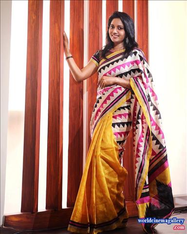 Sumaiya Kouser  kalaignar  Tv VJ