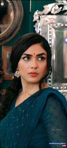 Mrunal Thakur