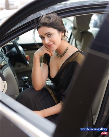 Anaira Gupta Hot stills