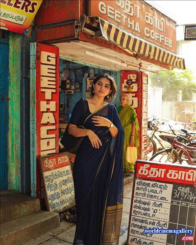 Kayadu Lohar blue saree stills