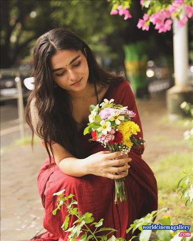 Kayadu Lohar Dragon acress stills