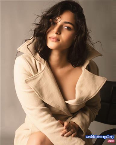 Kayadu Lohar Dragon acress stills