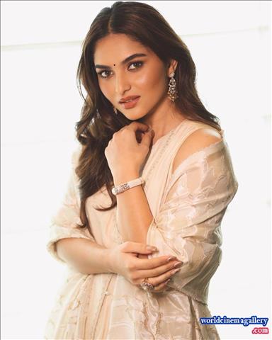 Kayadu Lohar Dragon acress stills