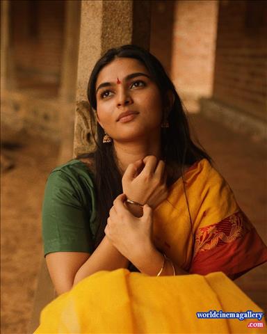 Kayadu Lohar Dragon actress stills