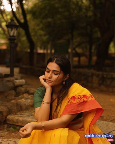 Kayadu Lohar Dragon actress stills