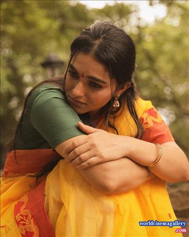 Kayadu Lohar Dragon actress stills