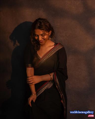 Kayadu Lohar Dragon actress stills