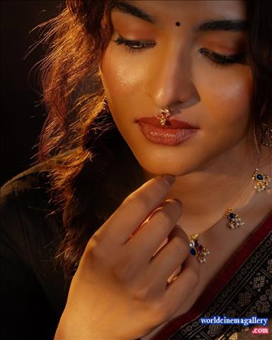 Kayadu Lohar Dragon actress stills