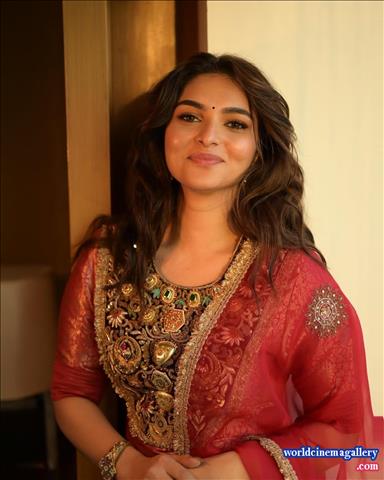 Kayadu Lohar Dragon actress stills