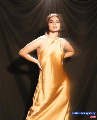 Kayadu Lohar Dragon actress stills