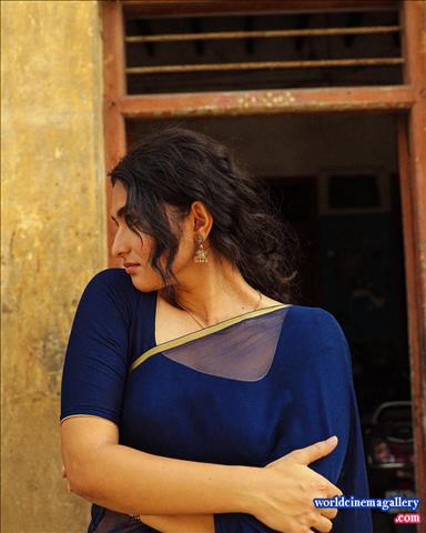 Kayadu Lohar Dragon actress stills