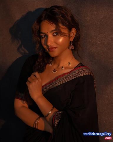 Kayadu Lohar Dragon actress stills