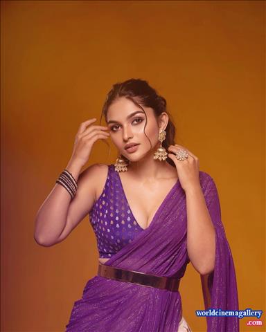 Kayadu Lohar Saree stills