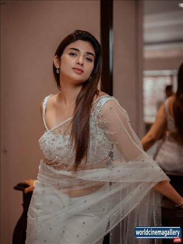 Pragya Nagra latest Photoshoot in white Saree - World Cinema Gallery