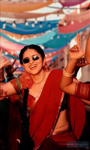 Kayadu Lohar in Pavazha Malli song Stills - World Cinema Gallery