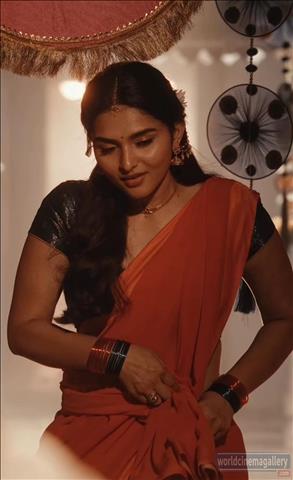 Kayadu Lohar in Pavazha Malli song Stills - World Cinema Gallery