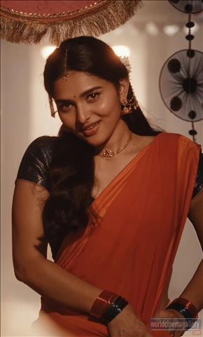 Kayadu Lohar in Pavazha Malli song Stills - World Cinema Gallery