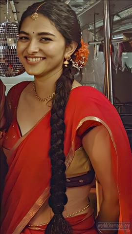 Kayadu Lohar in Pavazha Malli song Stills - World Cinema Gallery