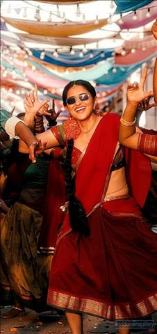 Kayadu Lohar in Pavazha Malli song Stills - World Cinema Gallery