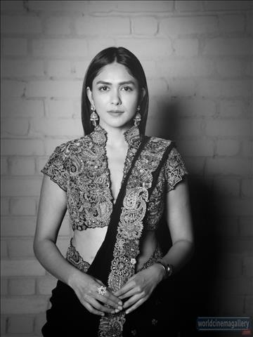 Mrunal Thakur at Vijay Deverakonda and Rashmika Mandanna reception  - World Cinema Gallery